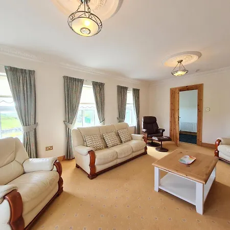 Holiday home Emlagharan Cottage