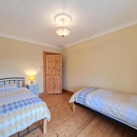 Emlagharan Cottage *